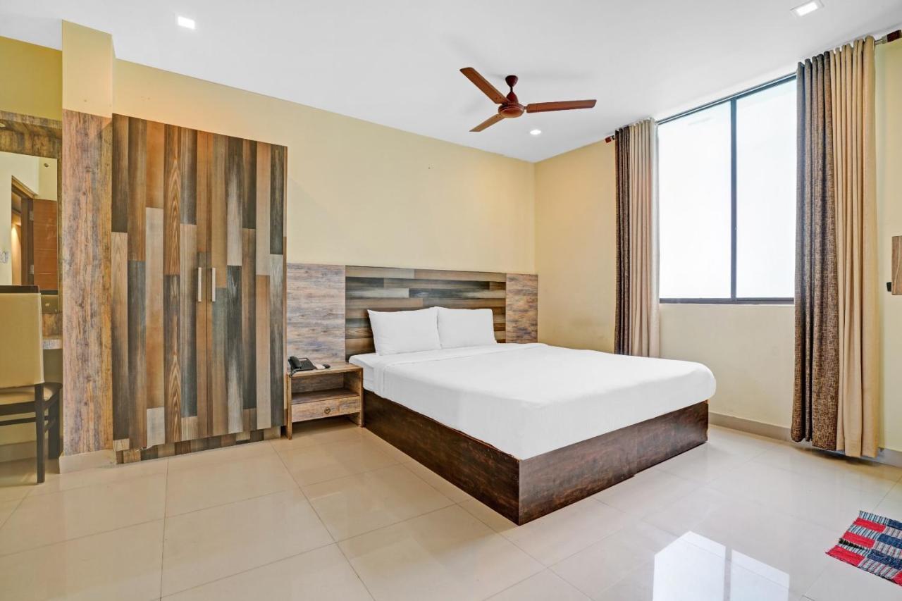 Capital O 87015 Hotel Al Salama Kochi Εξωτερικό φωτογραφία