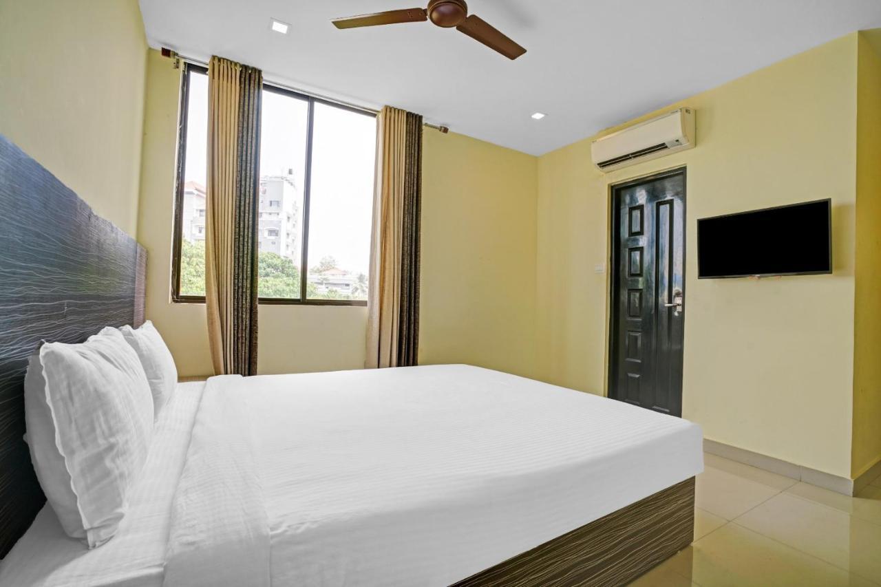 Capital O 87015 Hotel Al Salama Kochi Εξωτερικό φωτογραφία