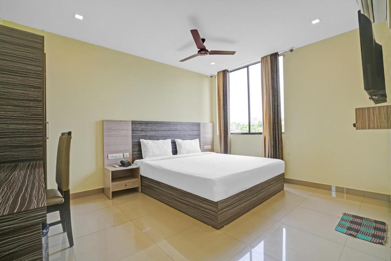 Capital O 87015 Hotel Al Salama Kochi Εξωτερικό φωτογραφία