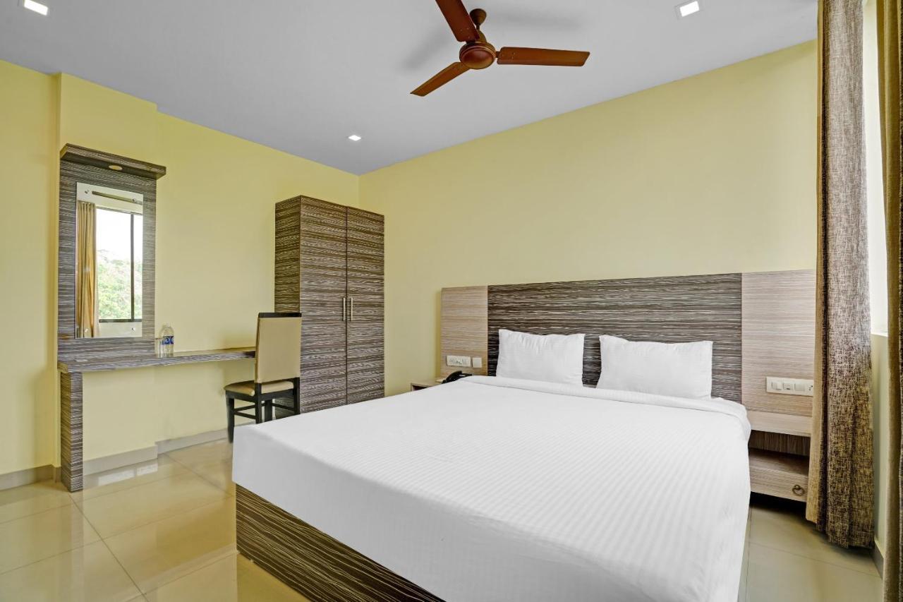Capital O 87015 Hotel Al Salama Kochi Εξωτερικό φωτογραφία